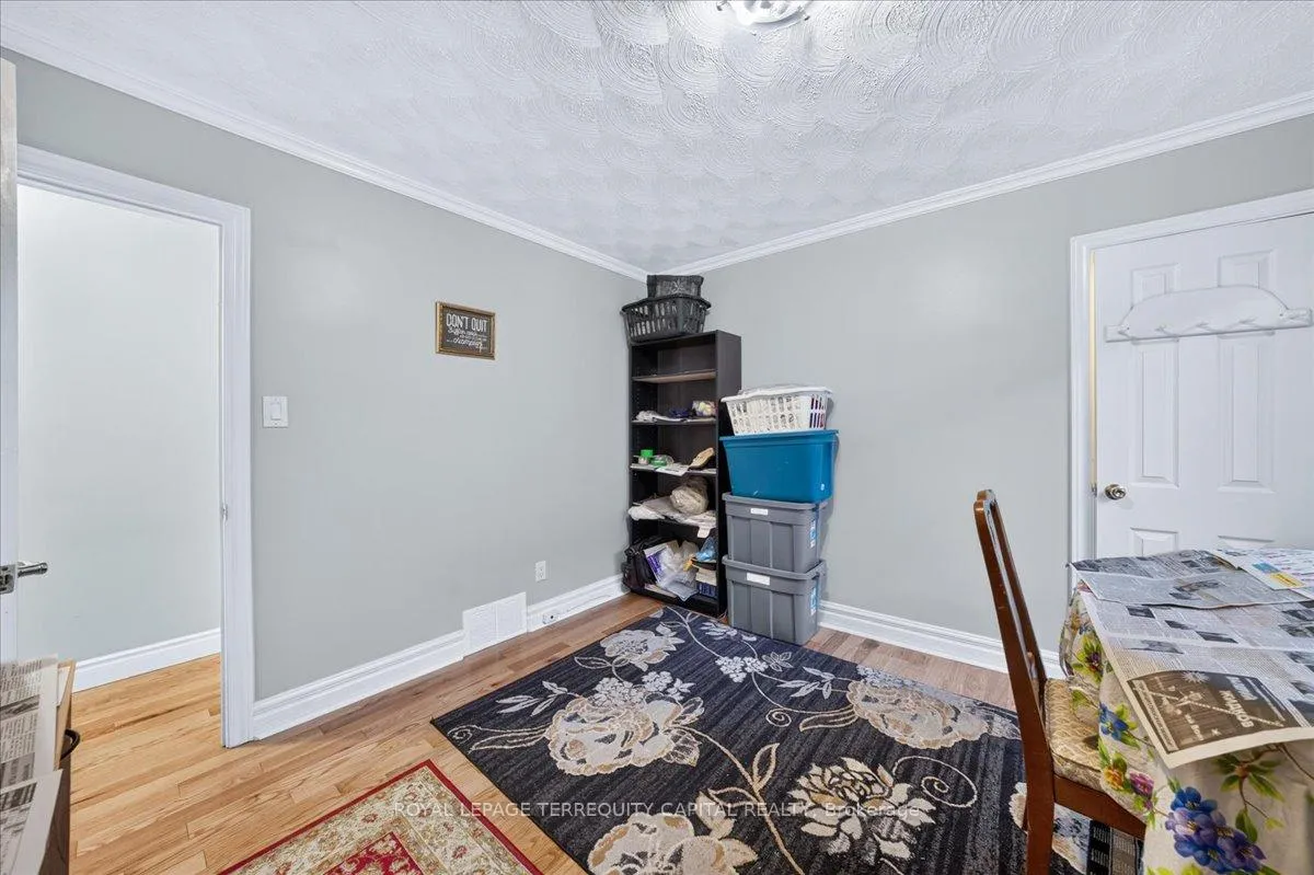 Photo 26 of 175 Clearbrooke Circle, Etobicoke, Rexdale-Kipling — HOMEH