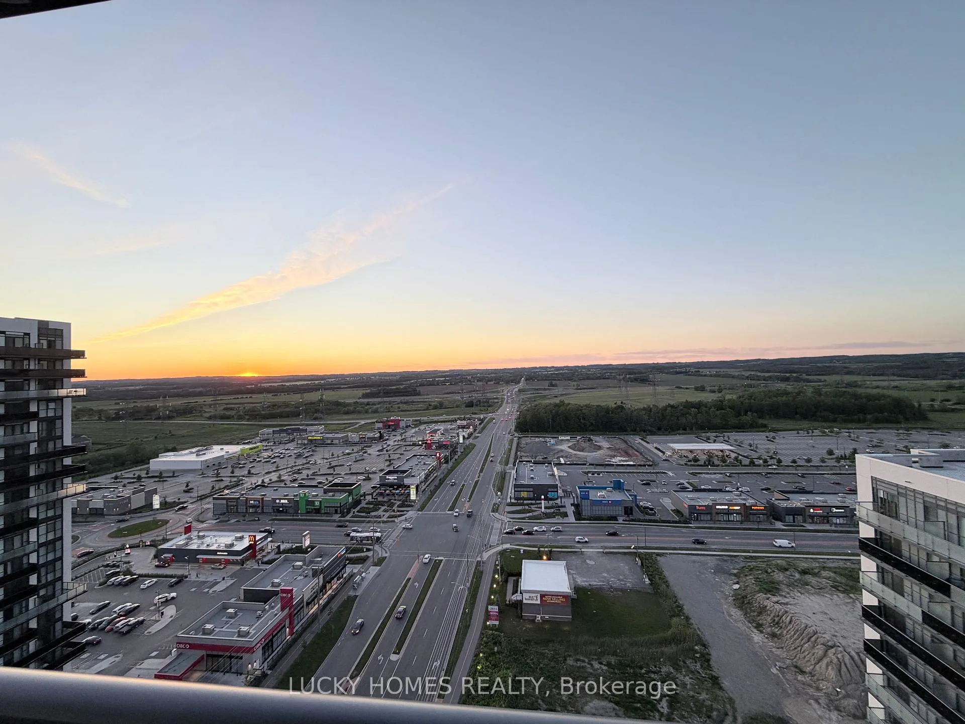 Photo 3 of Unit 2416, 2545 Simcoe Street N, Oshawa, Windfields — HOMEH