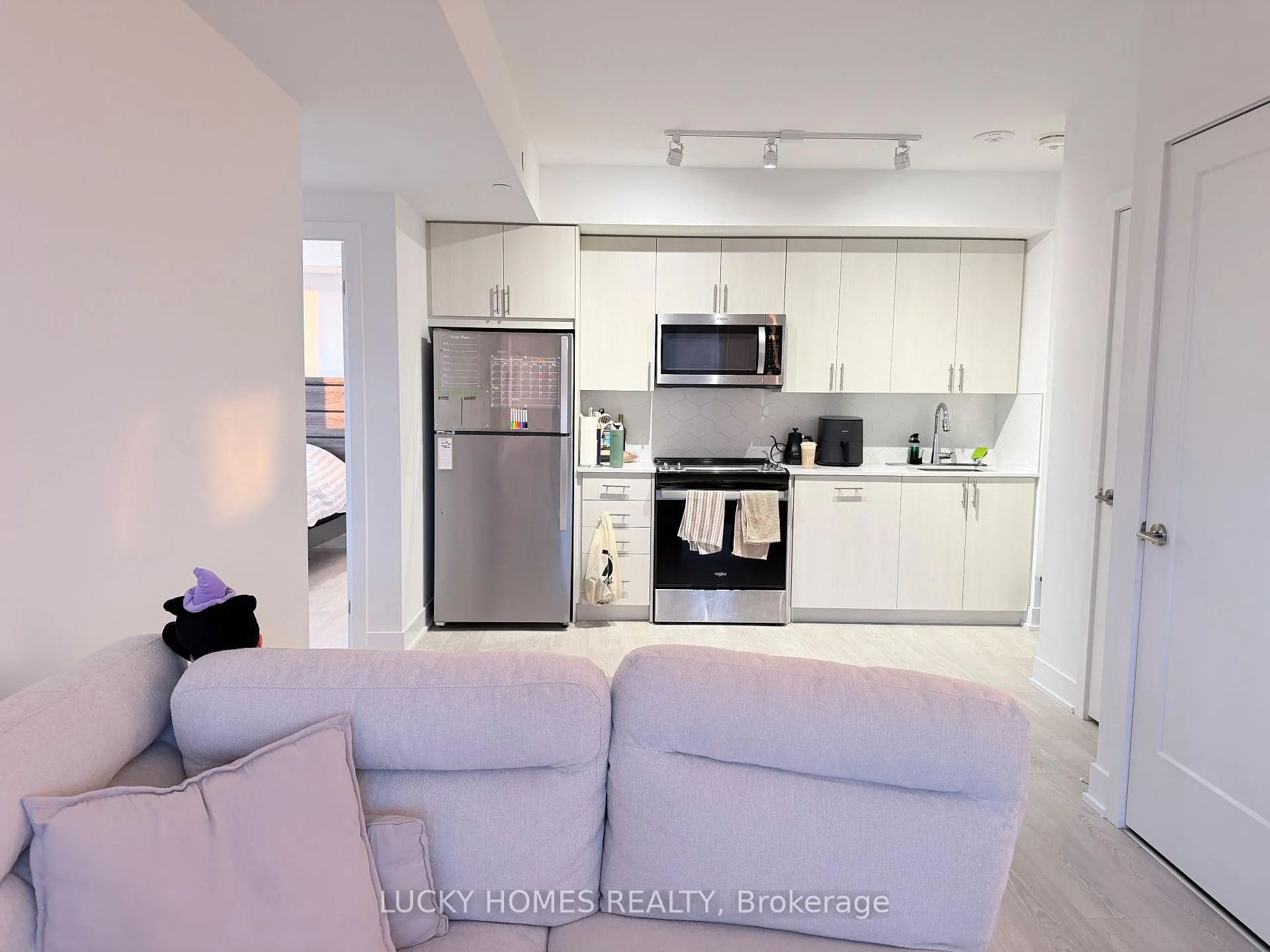 Photo 4 of Unit 2416, 2545 Simcoe Street N, Oshawa, Windfields — HOMEH