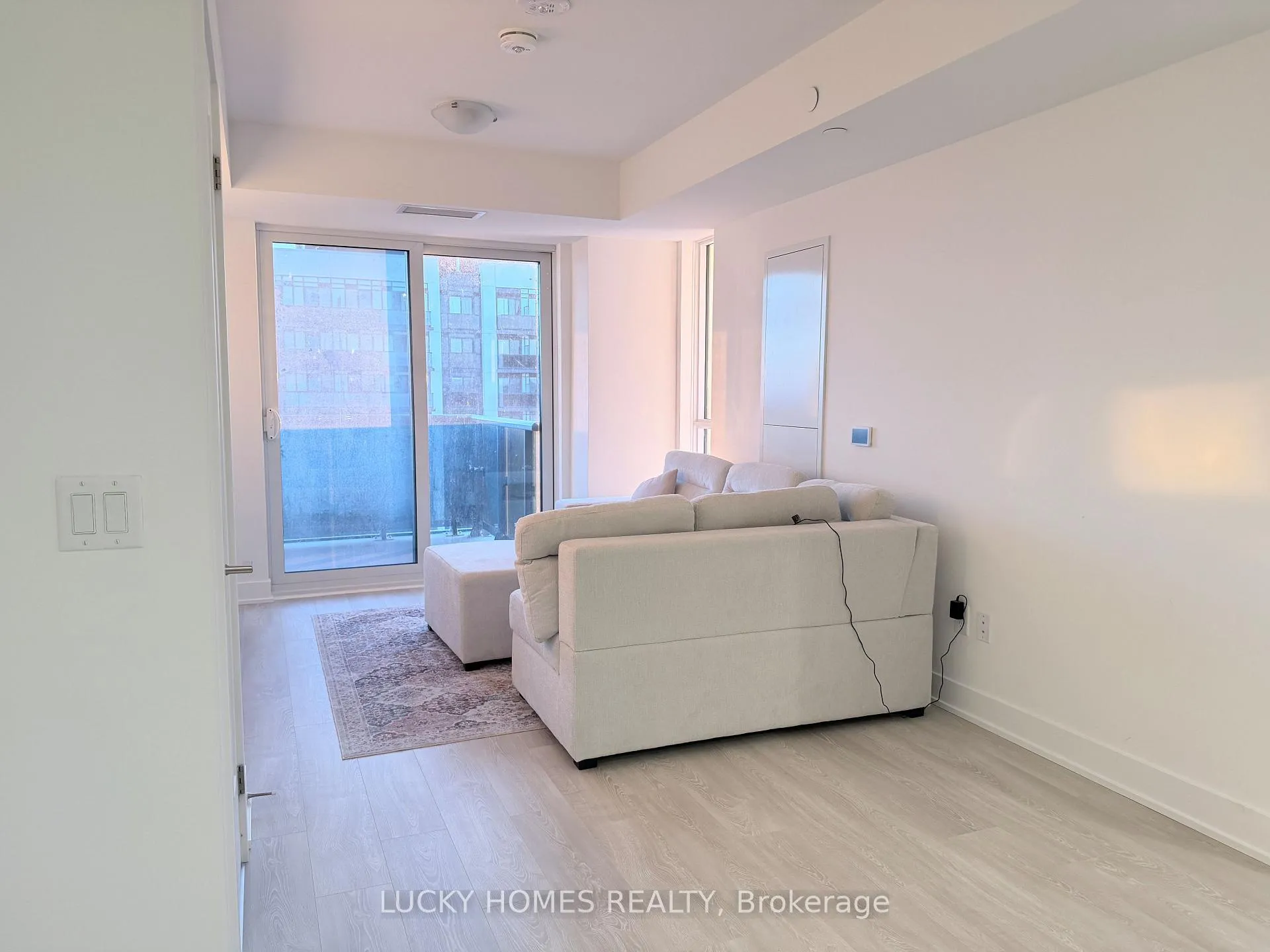 Photo 9 of Unit 2416, 2545 Simcoe Street N, Oshawa, Windfields — HOMEH