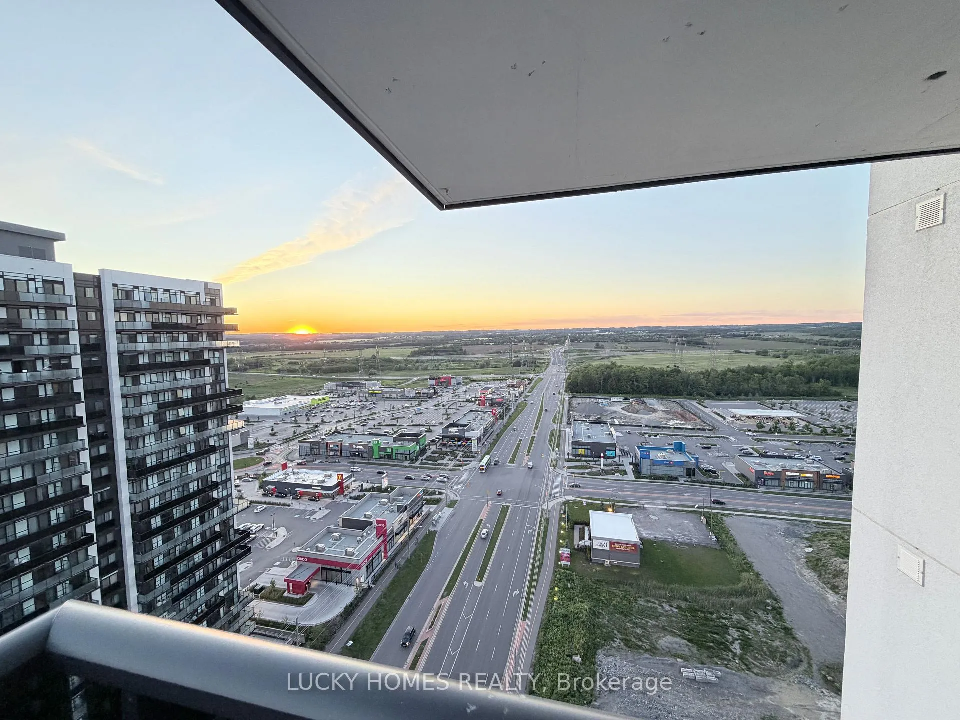 Photo 17 of Unit 2416, 2545 Simcoe Street N, Oshawa, Windfields — HOMEH