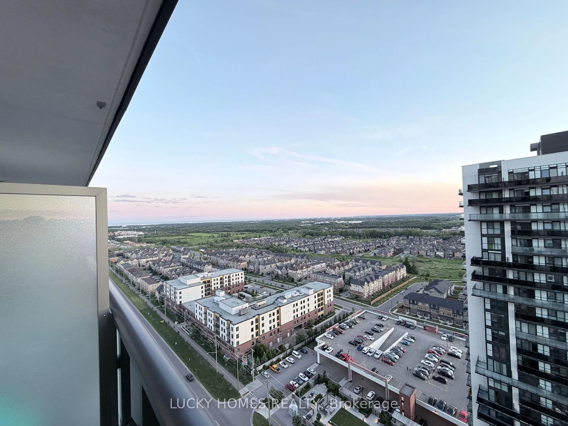Photo 18 of Unit 2416, 2545 Simcoe Street N, Oshawa, Windfields — HOMEH