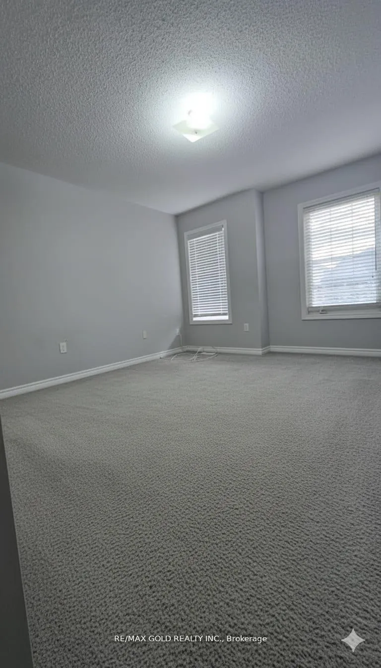 Photo 12 of 34 Leadership Drive, Brampton, Credit Valley — HOMEH