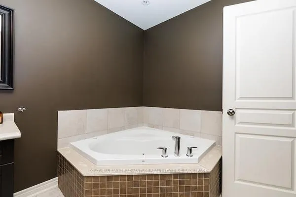 Photo 30 of 166 Wallace Avenue S, Welland, Lincoln/Crowland — HOMEH