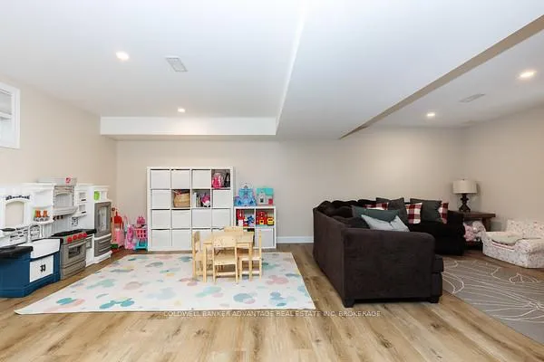 Photo 34 of 166 Wallace Avenue S, Welland, Lincoln/Crowland — HOMEH