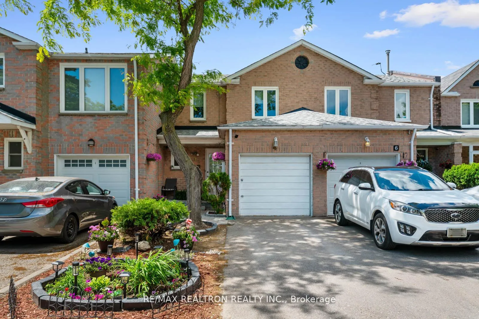 Photo 1 of 4 Sunshine Drive, Richmond Hill, Observatory — HOMEH