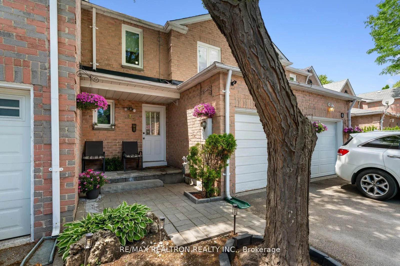 Photo 2 of 4 Sunshine Drive, Richmond Hill, Observatory — HOMEH