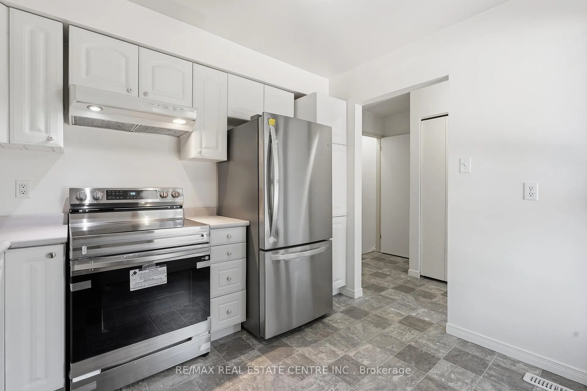 Photo 12 of Unit 34, 15 Green Valley Drive, Kitchener — HOMEH