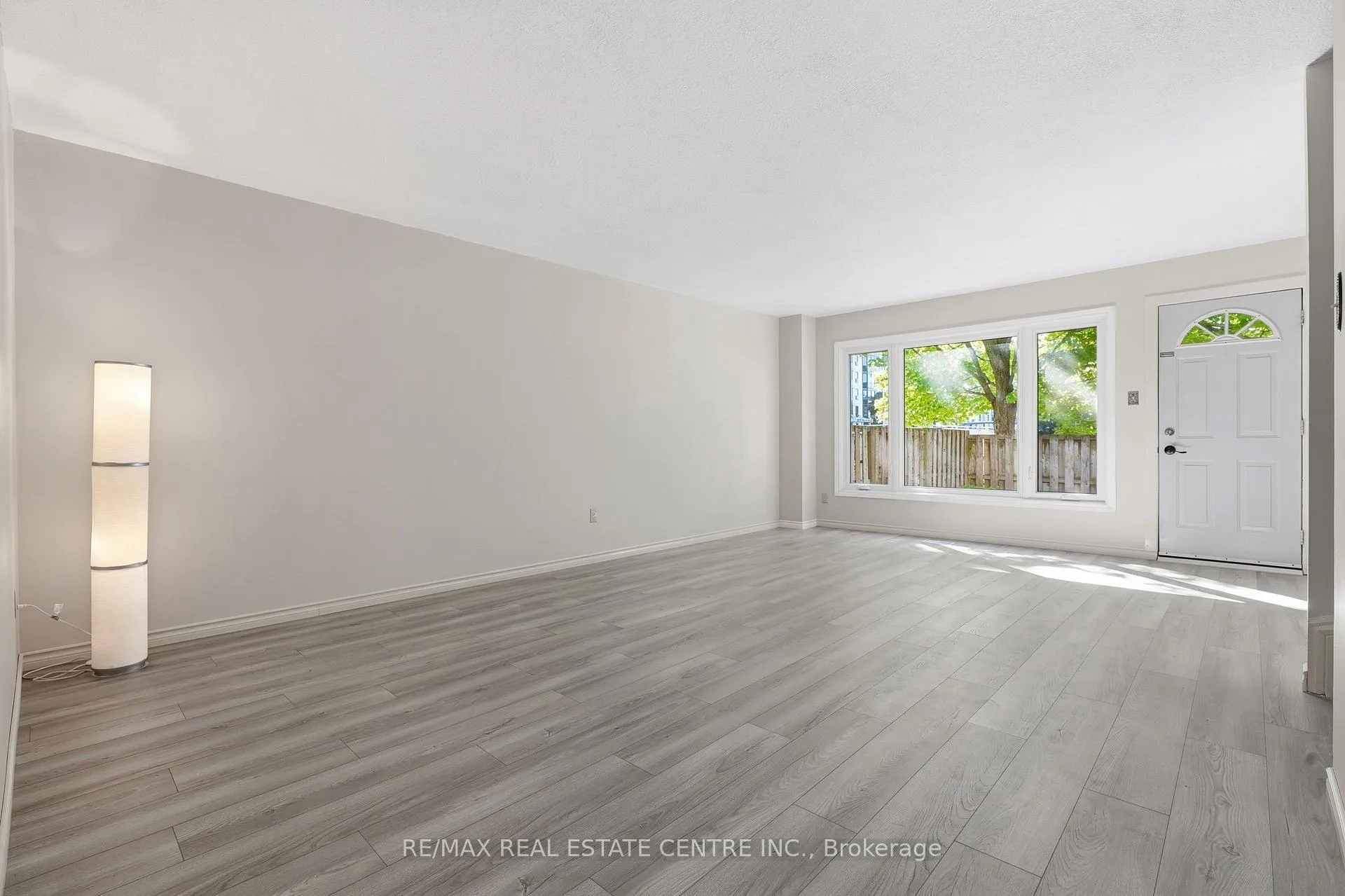 Photo 14 of Unit 34, 15 Green Valley Drive, Kitchener — HOMEH