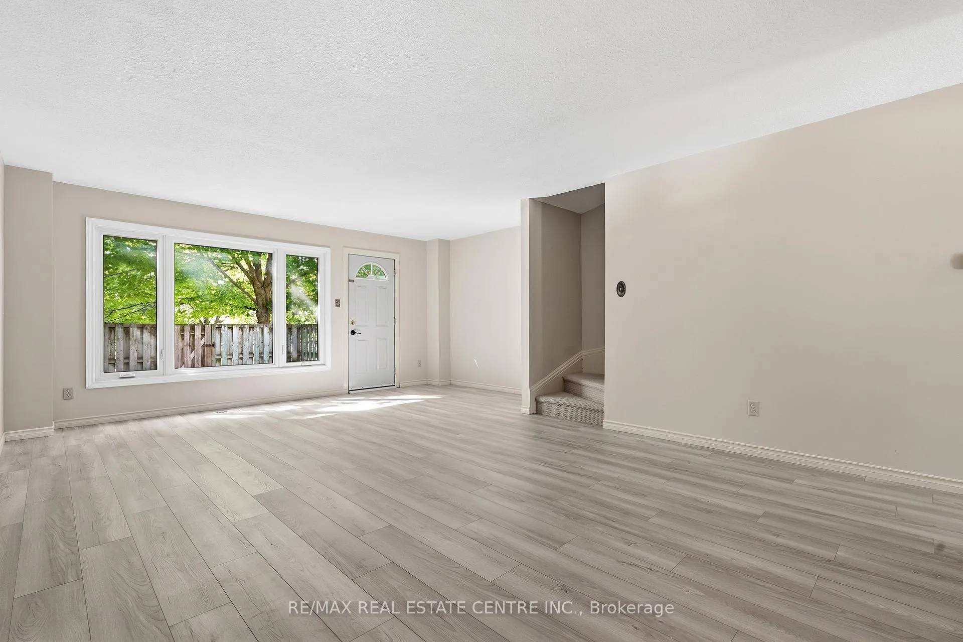 Photo 15 of Unit 34, 15 Green Valley Drive, Kitchener — HOMEH
