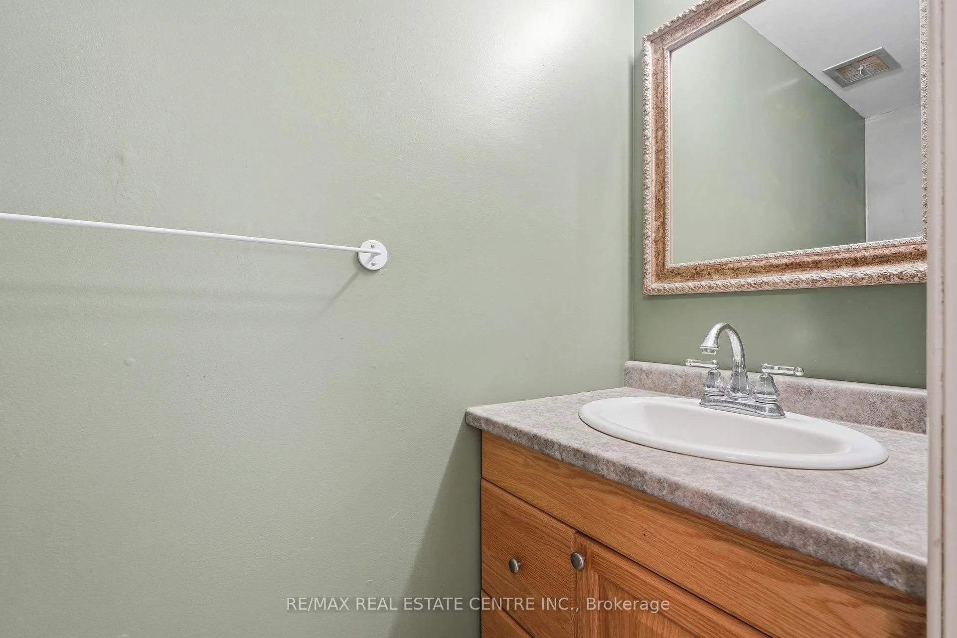 Photo 16 of Unit 34, 15 Green Valley Drive, Kitchener — HOMEH