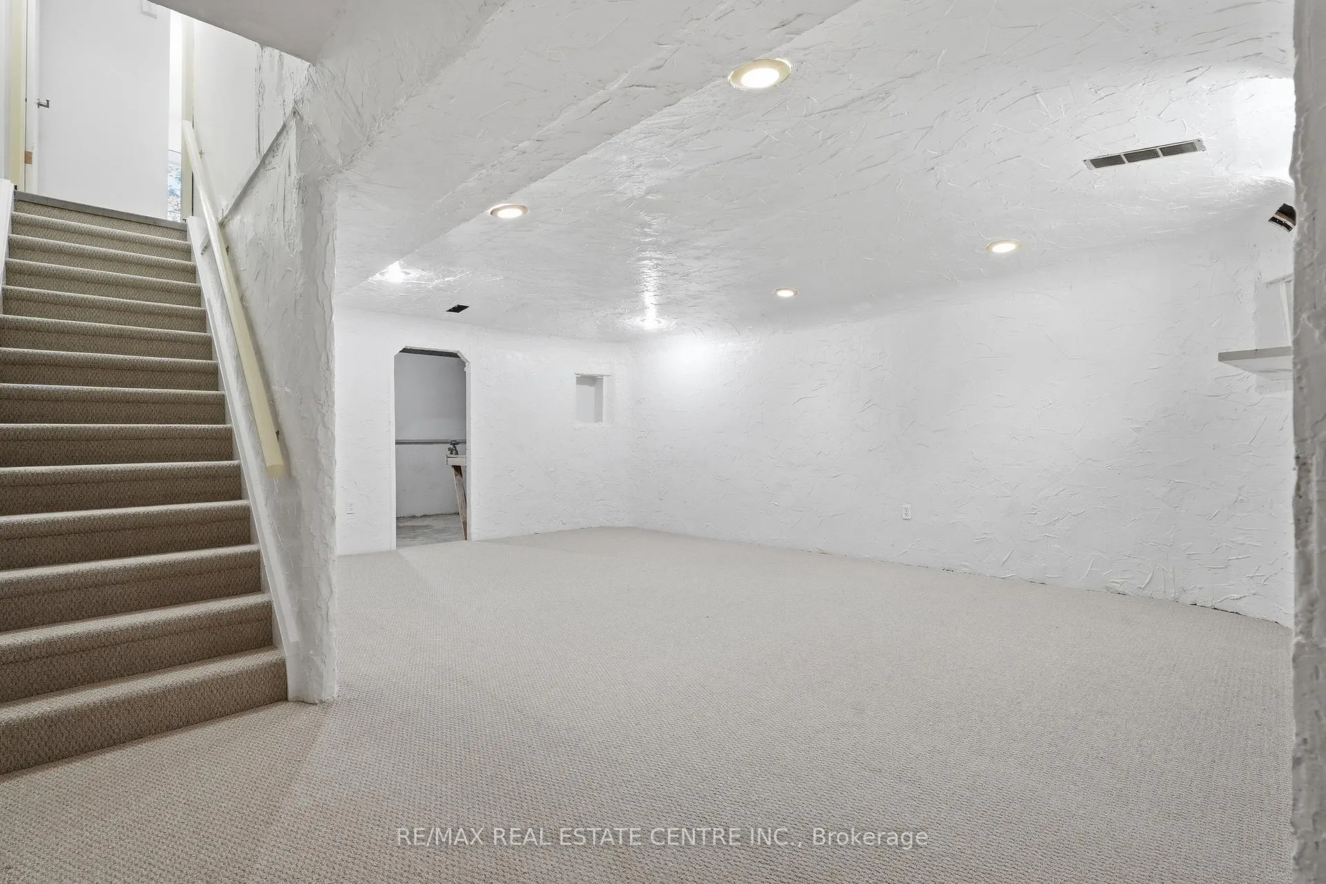 Photo 27 of Unit 34, 15 Green Valley Drive, Kitchener — HOMEH