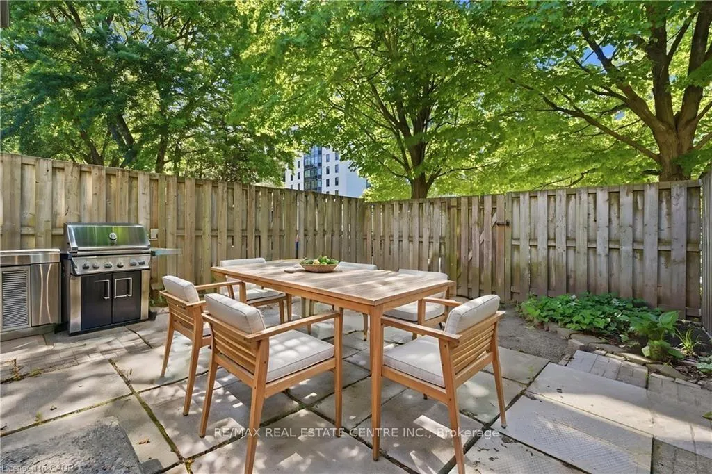 Photo 32 of Unit 34, 15 Green Valley Drive, Kitchener — HOMEH