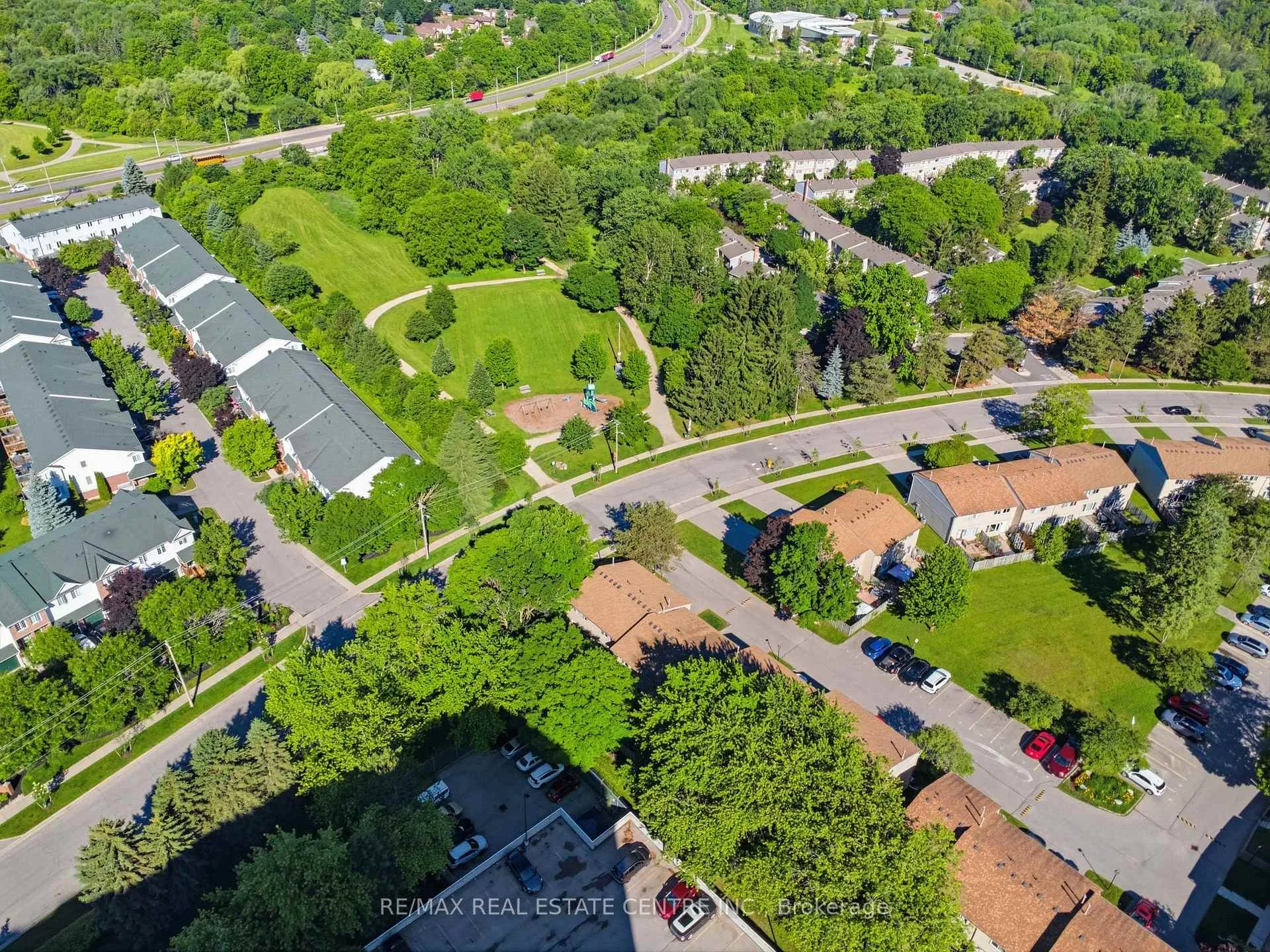 Photo 36 of Unit 34, 15 Green Valley Drive, Kitchener — HOMEH