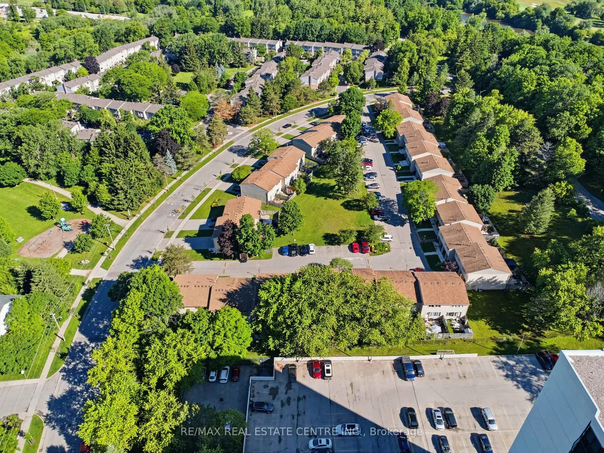 Photo 37 of Unit 34, 15 Green Valley Drive, Kitchener — HOMEH