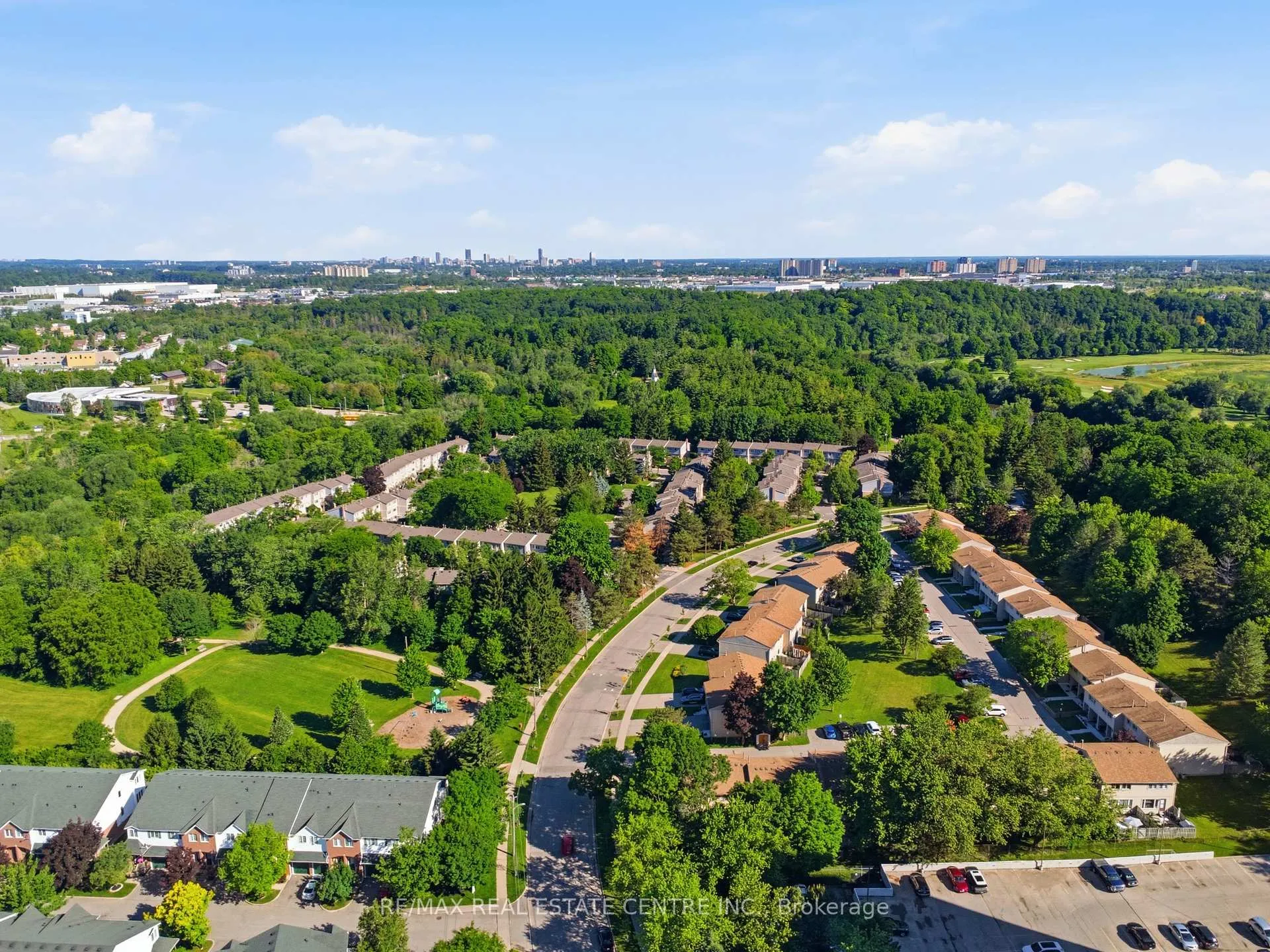 Photo 41 of Unit 34, 15 Green Valley Drive, Kitchener — HOMEH