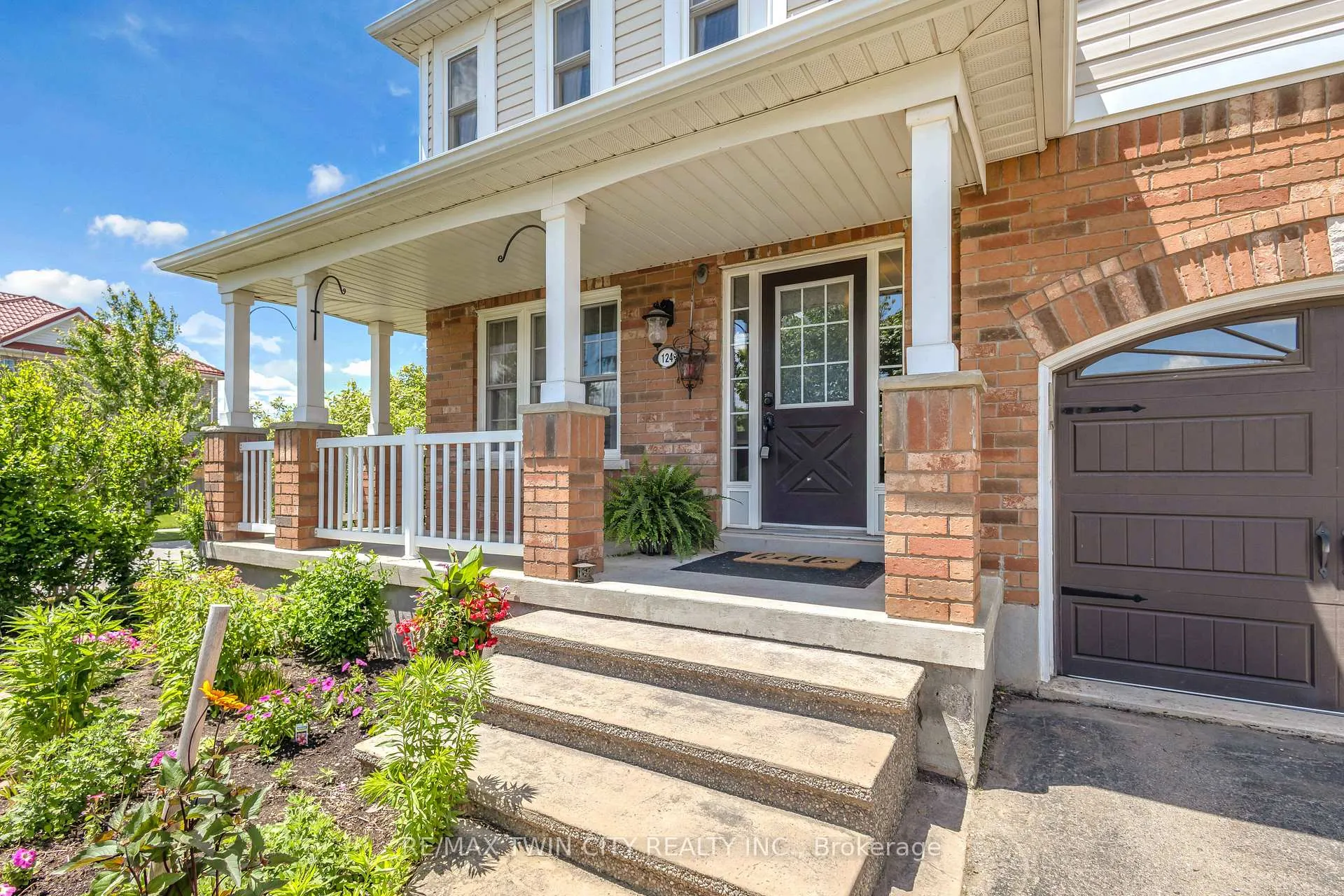 Photo 2 of 124 Blackburn Drive, Brantford, Empire — HOMEH