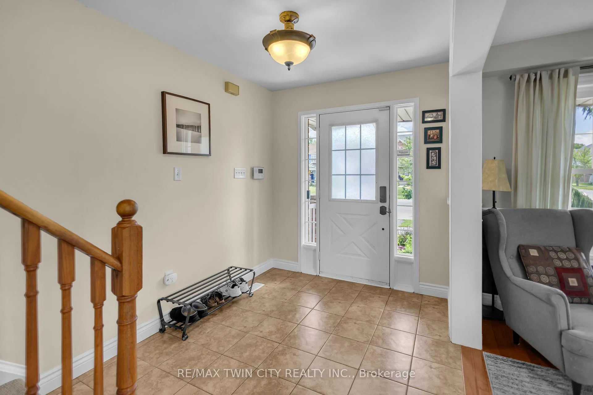 Photo 3 of 124 Blackburn Drive, Brantford, Empire — HOMEH