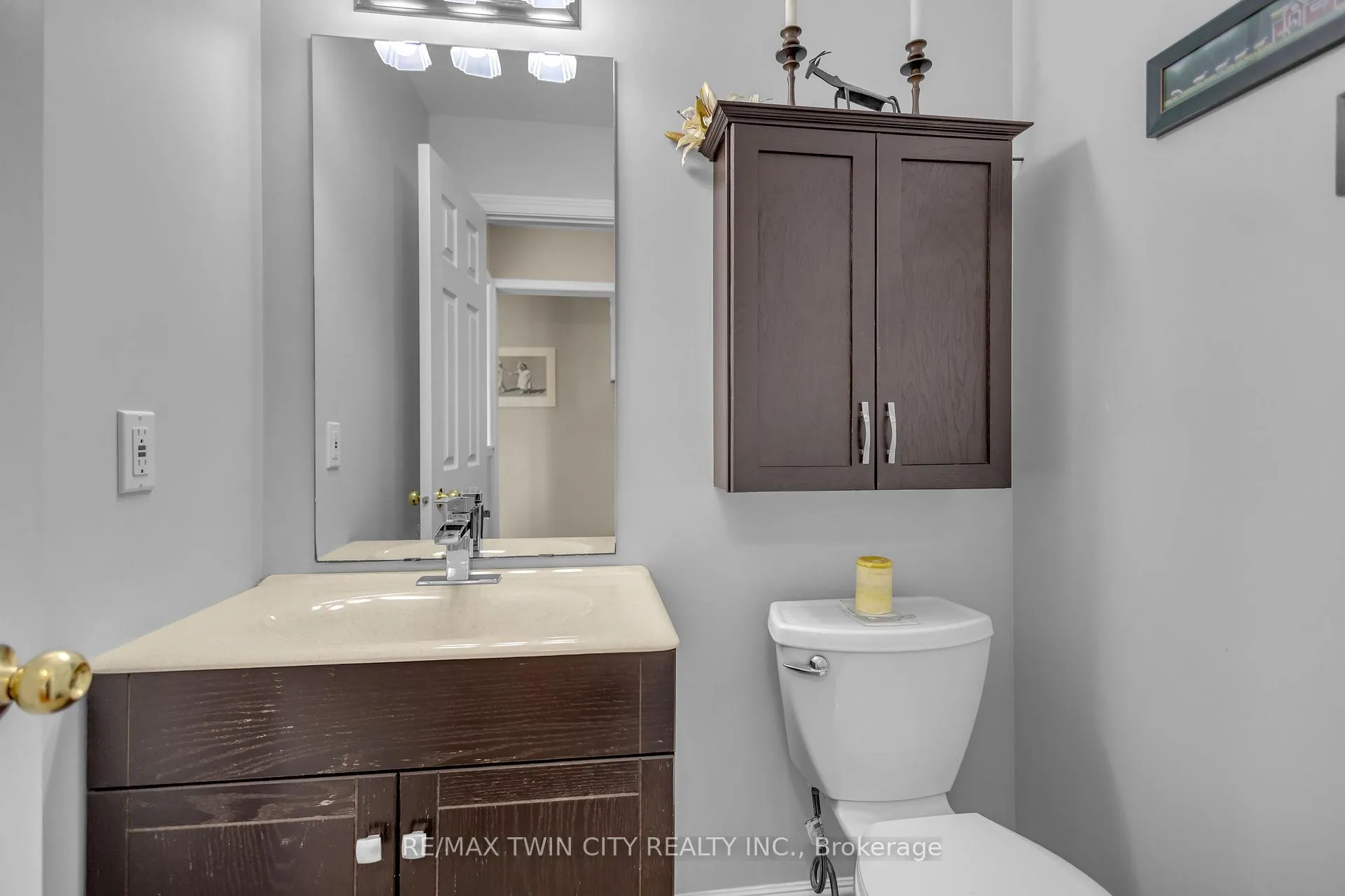 Photo 16 of 124 Blackburn Drive, Brantford, Empire — HOMEH