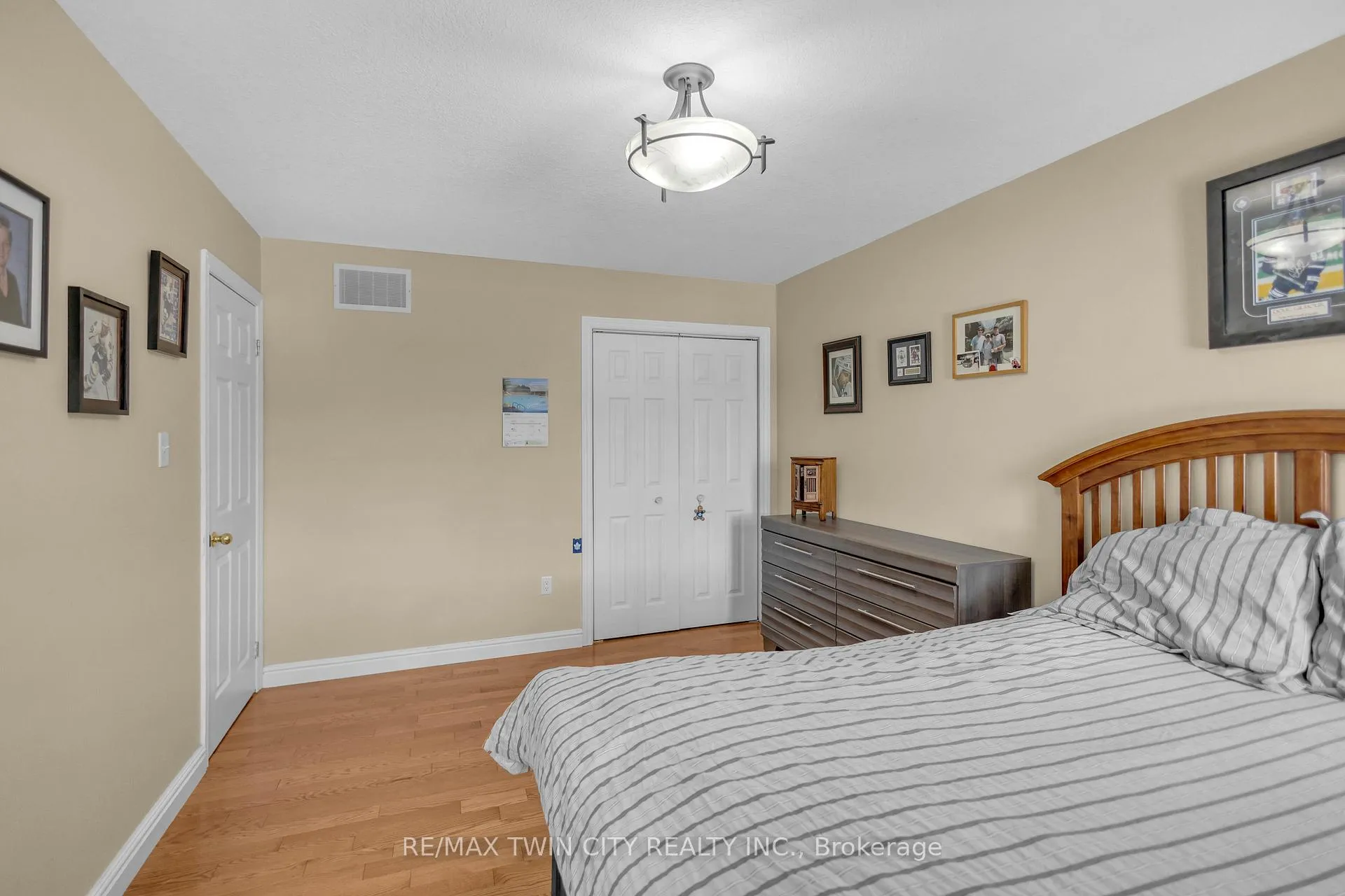 Photo 24 of 124 Blackburn Drive, Brantford, Empire — HOMEH