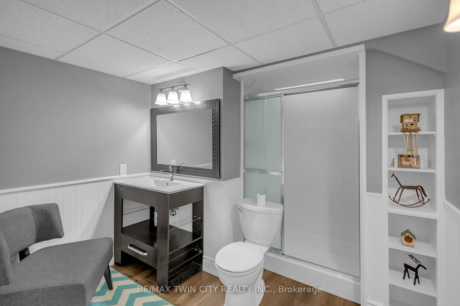 Photo 34 of 124 Blackburn Drive, Brantford, Empire — HOMEH