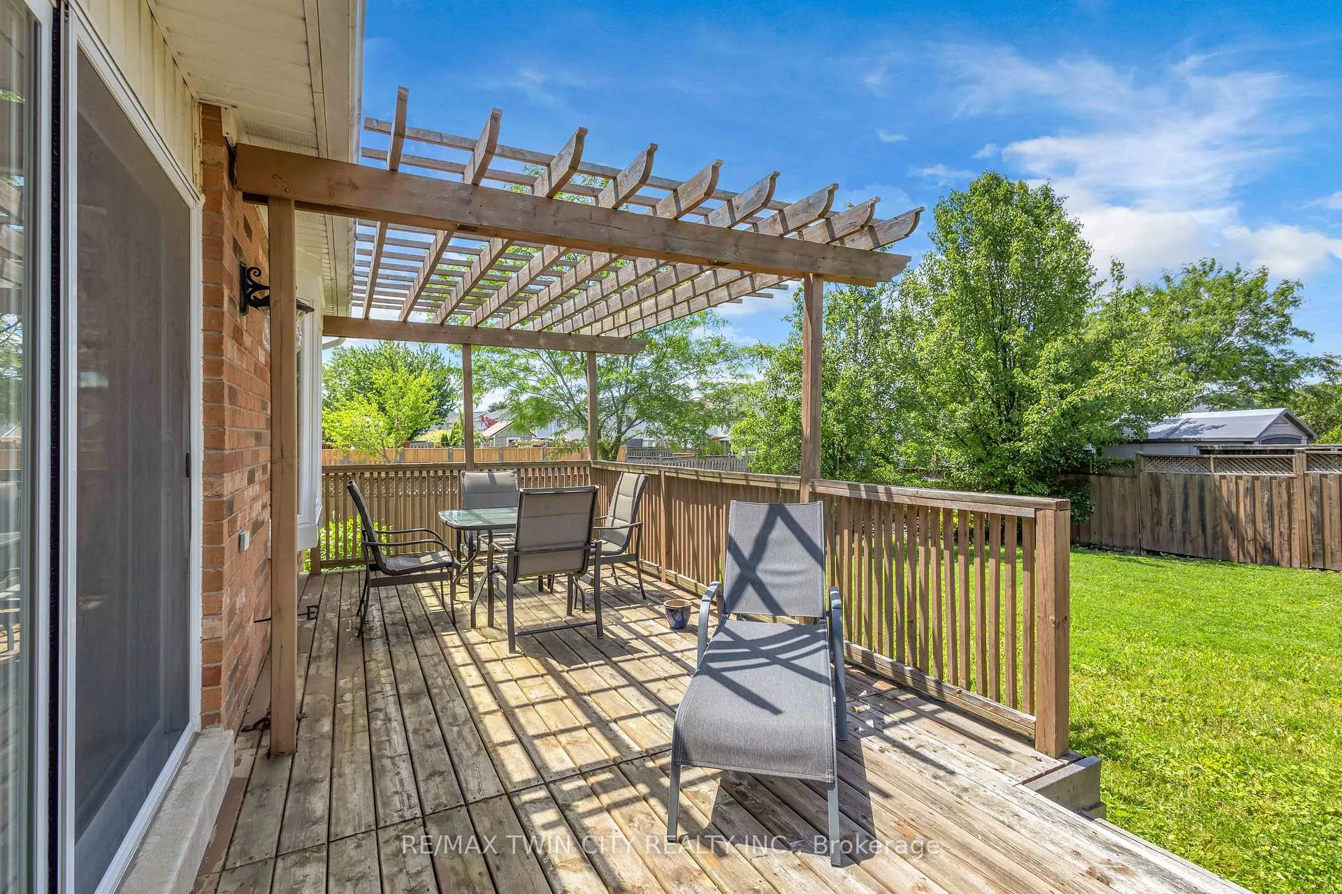 Photo 35 of 124 Blackburn Drive, Brantford, Empire — HOMEH