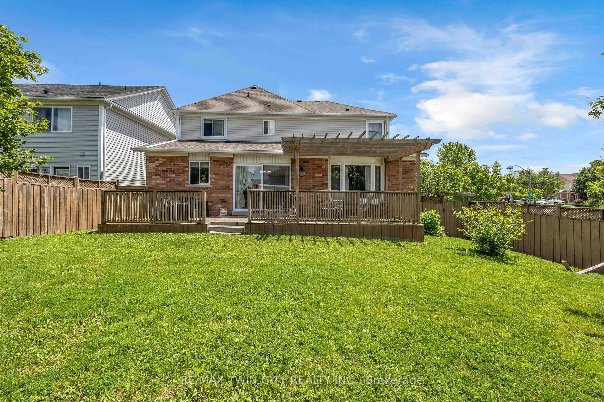 Photo 39 of 124 Blackburn Drive, Brantford, Empire — HOMEH