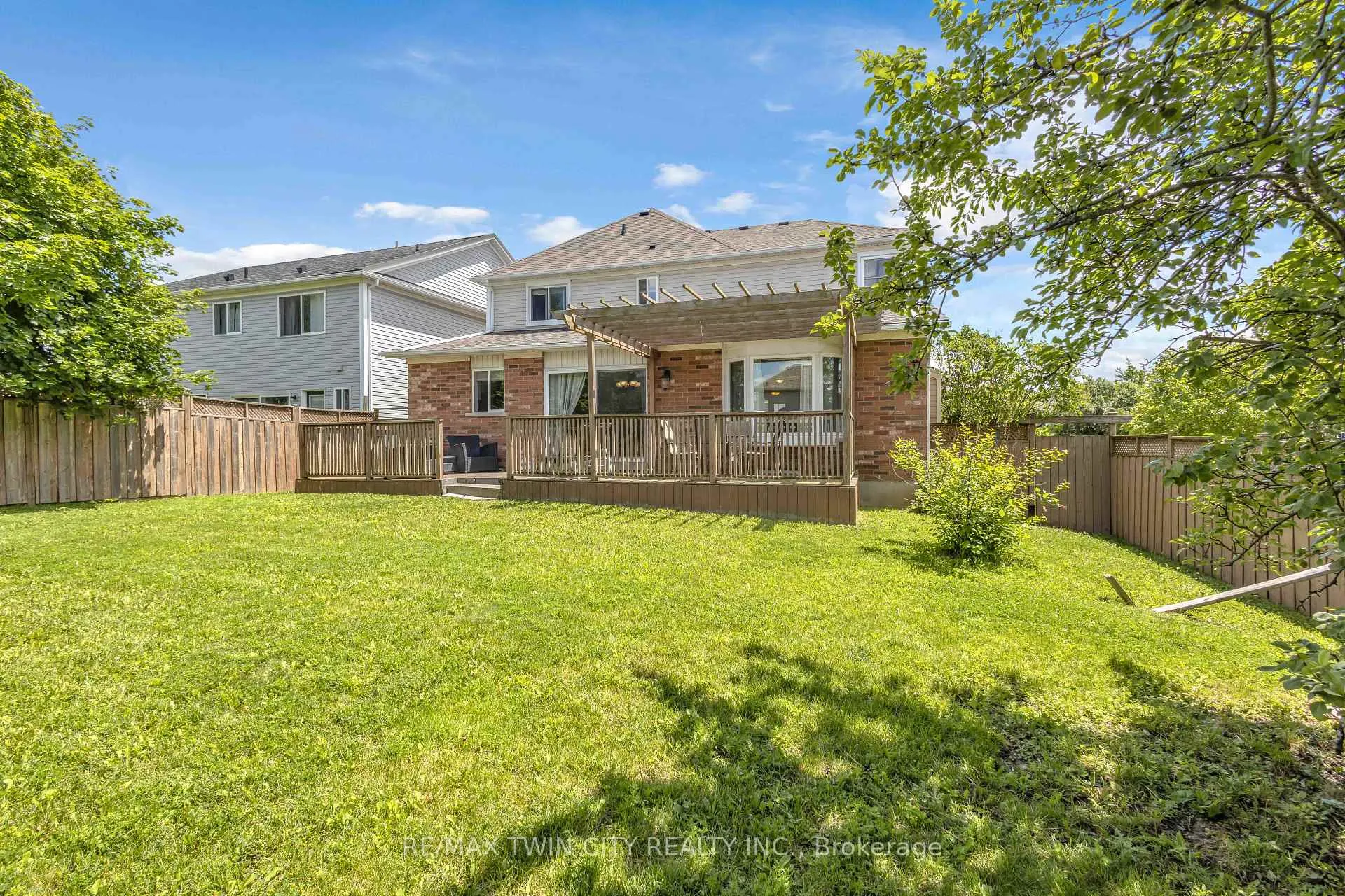 Photo 40 of 124 Blackburn Drive, Brantford, Empire — HOMEH