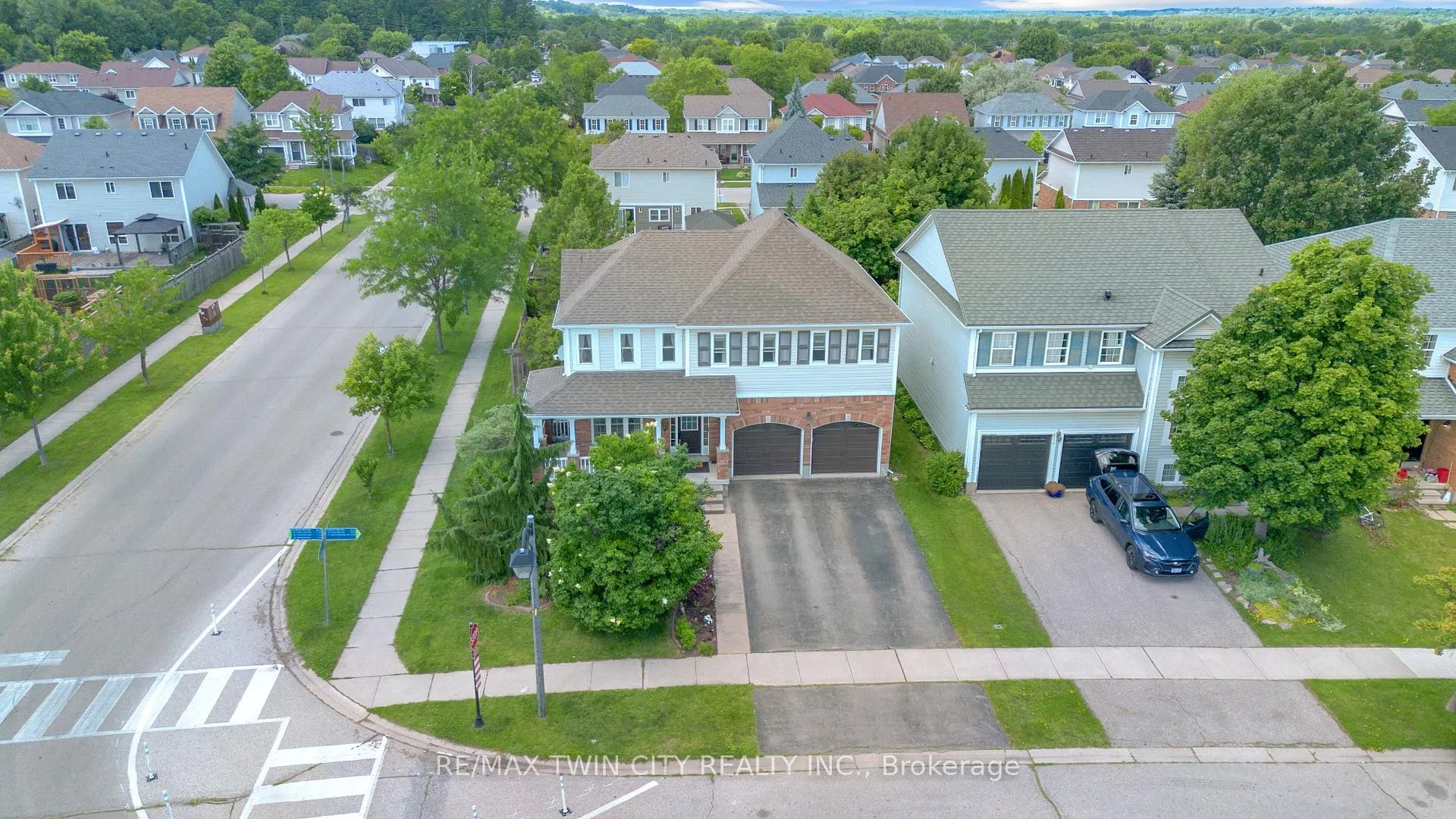 Photo 46 of 124 Blackburn Drive, Brantford, Empire — HOMEH