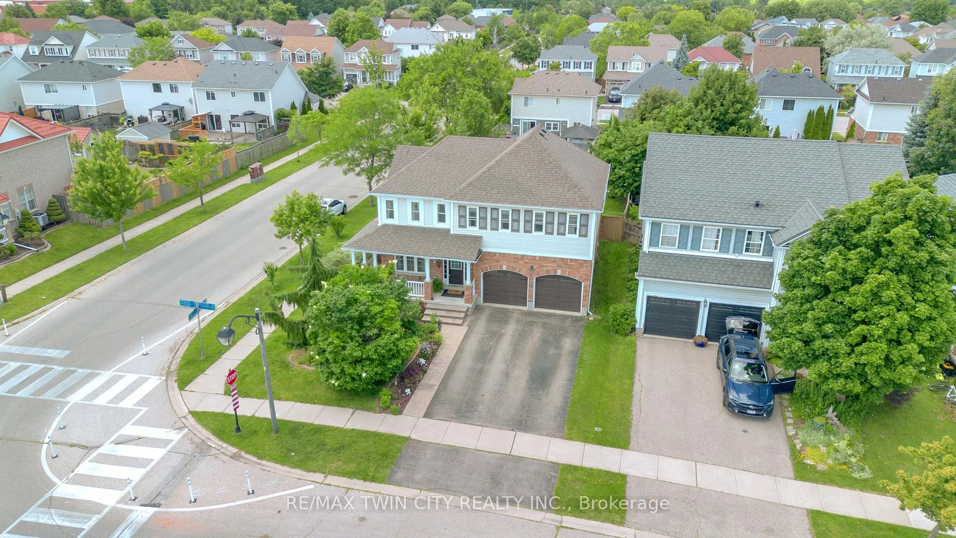 Photo 47 of 124 Blackburn Drive, Brantford, Empire — HOMEH