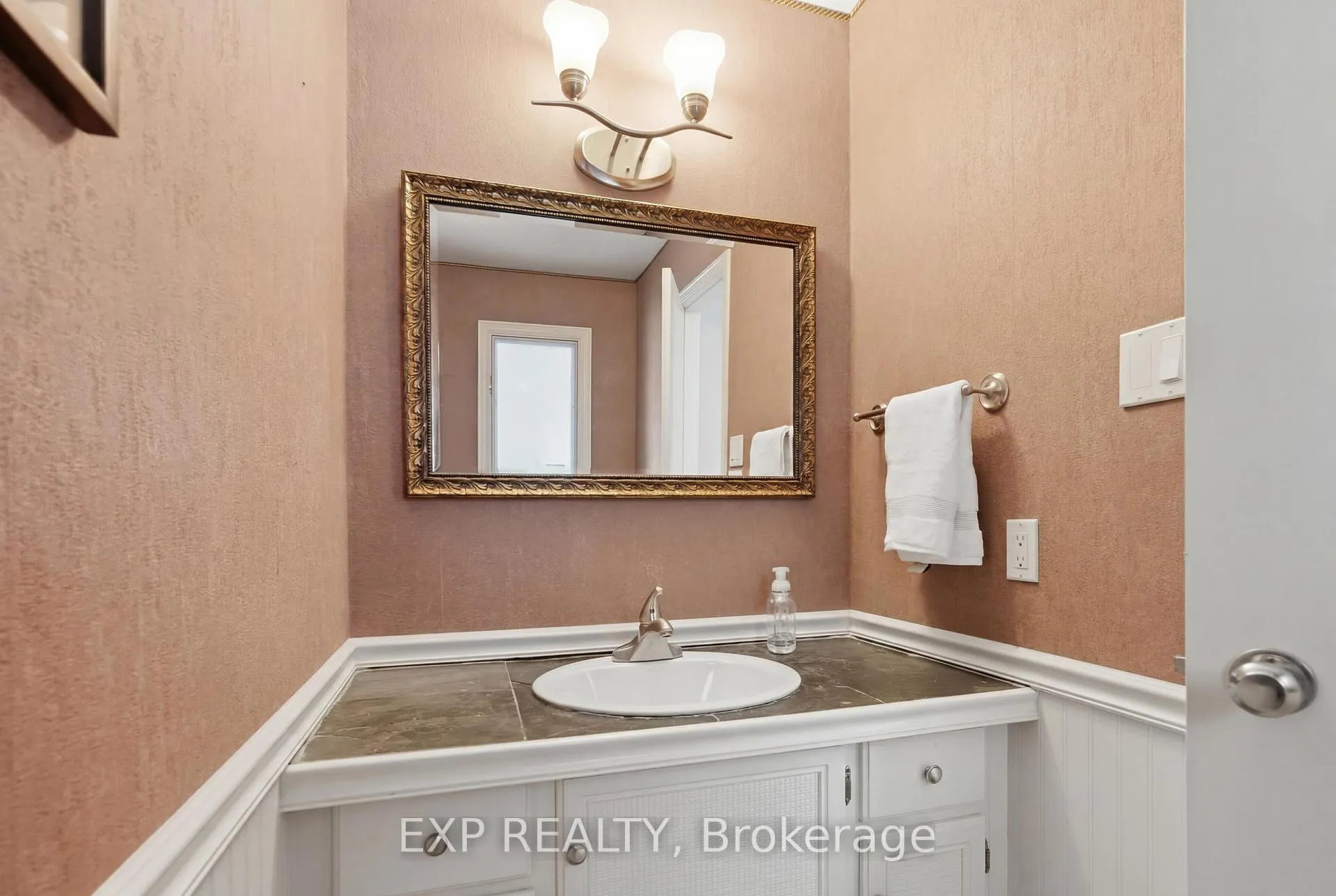 Photo 12 of 86 Baxter Crescent, Thorold, Confederation Heights — HOMEH