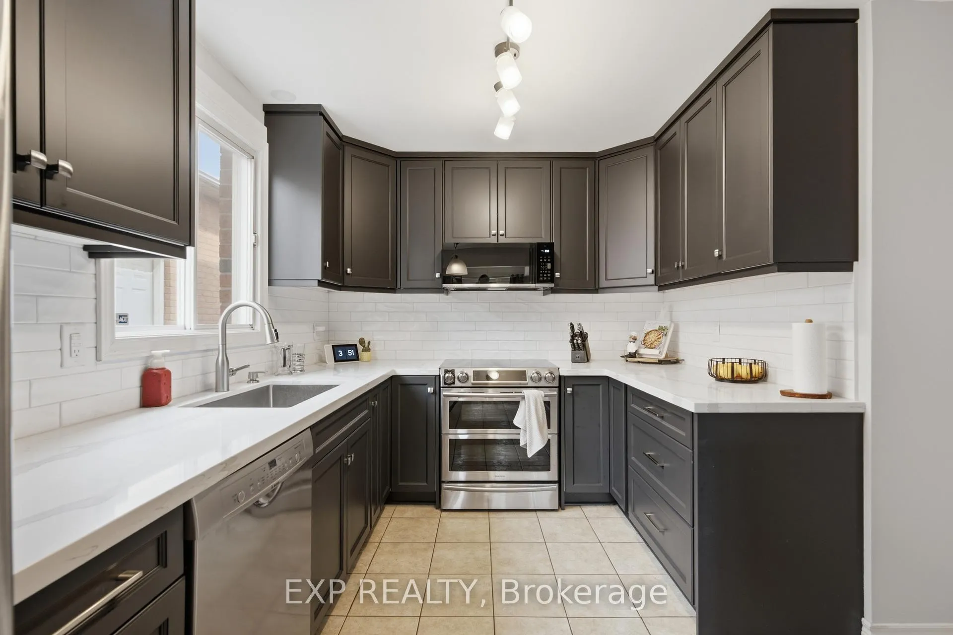 Photo 21 of 86 Baxter Crescent, Thorold, Confederation Heights — HOMEH