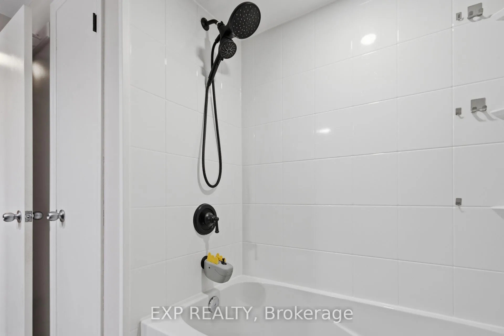 Photo 27 of 86 Baxter Crescent, Thorold, Confederation Heights — HOMEH