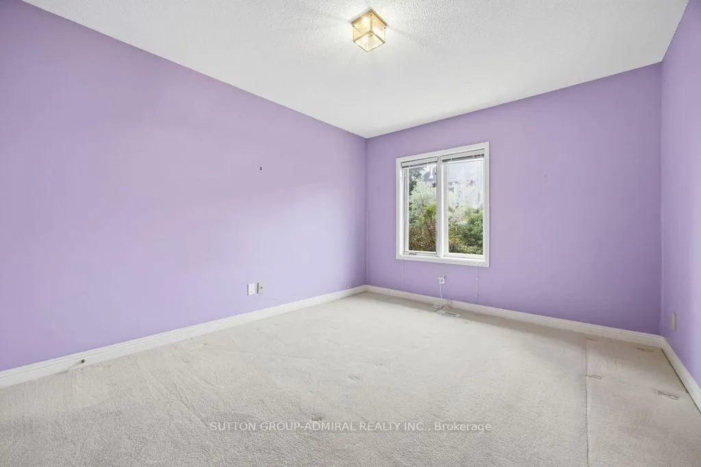 Photo 25 of 47 Brownstone Circle, Vaughan, Crestwood-Springfarm-Yorkhill — HOMEH