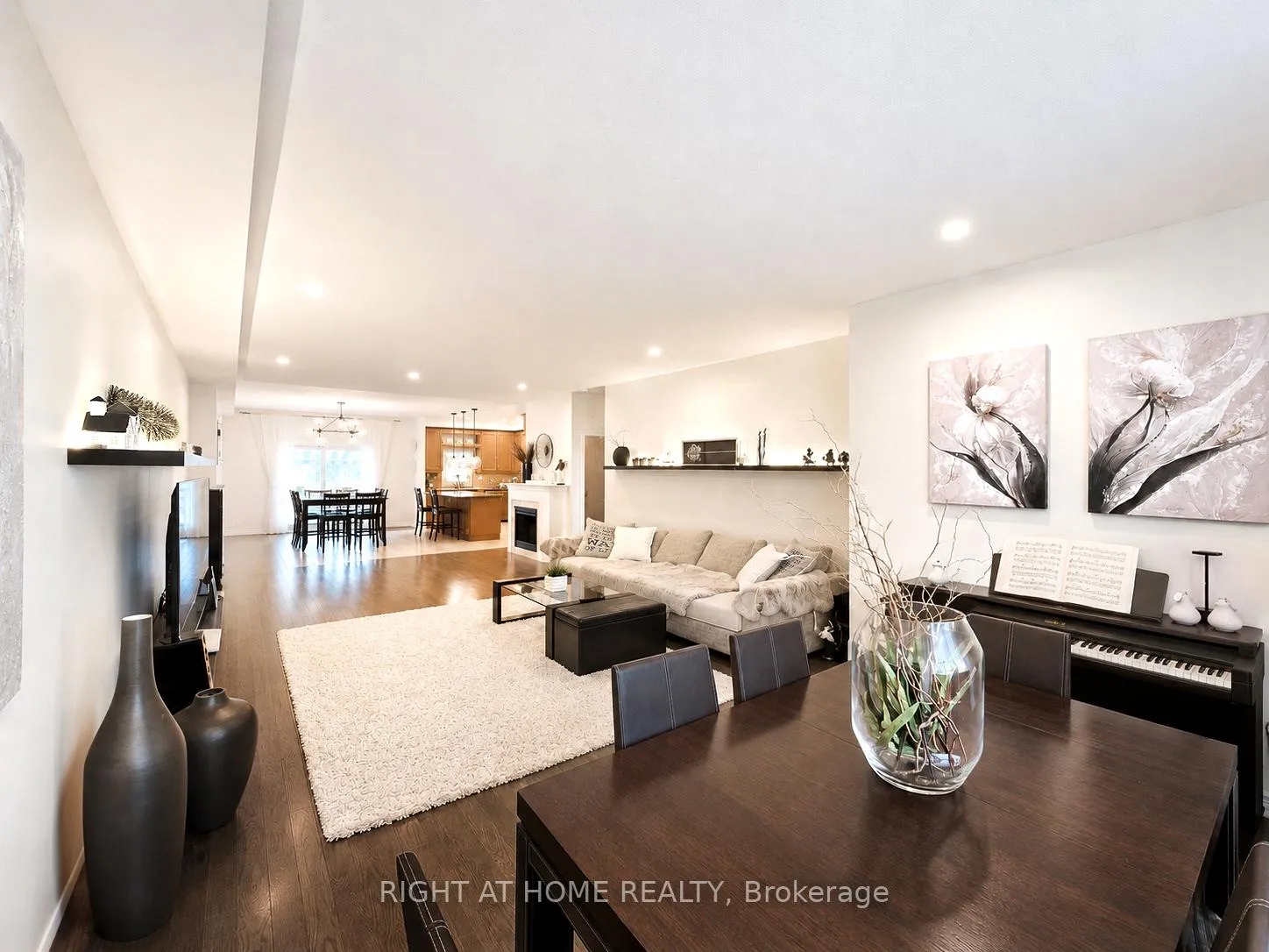Photo 7 of Unit 10, 8900 Bathurst Street, Vaughan, Patterson — HOMEH