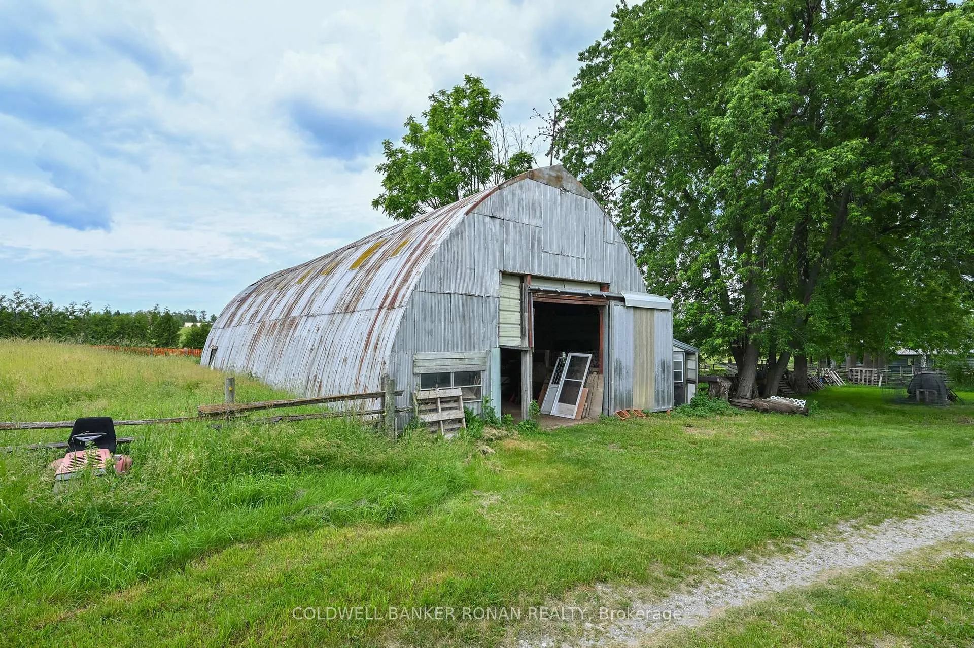 Photo 14 of 6497 3rd Line, Essa, Rural Essa — HOMEH