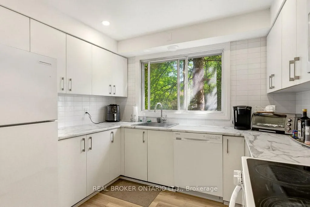 Photo 19 of Unit #1, 2187 Plesser Street, Ottawa, Elmvale Acres/Urbandale — HOMEH