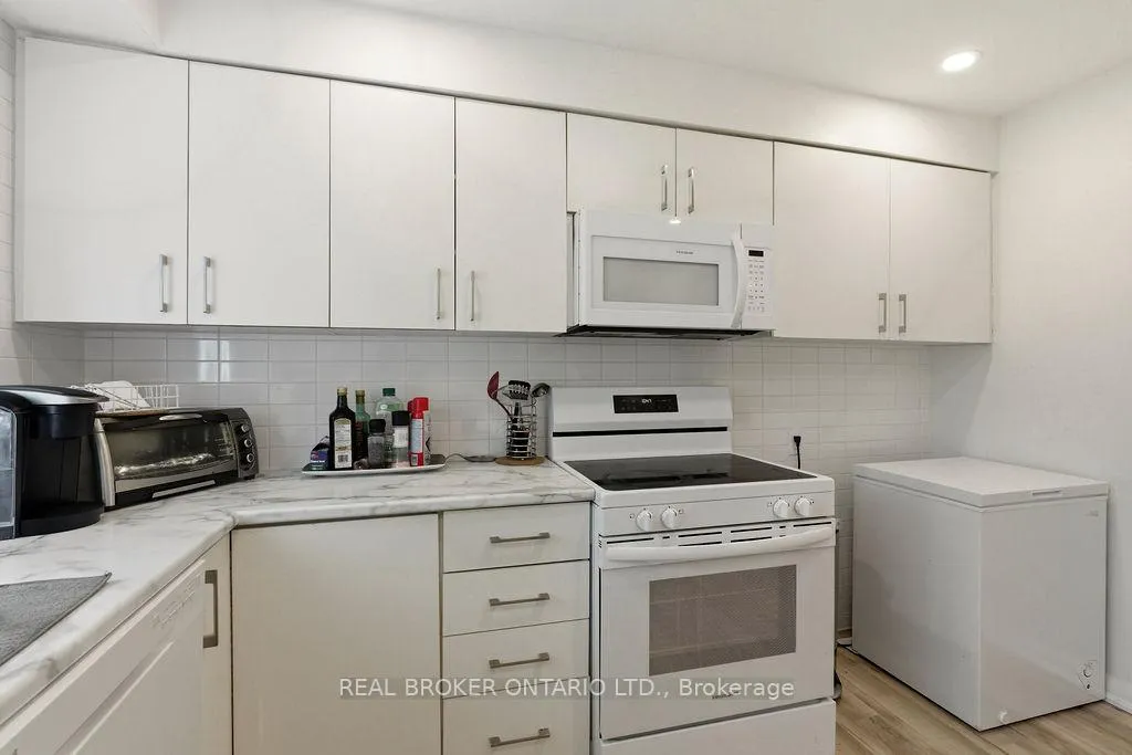 Photo 20 of Unit #1, 2187 Plesser Street, Ottawa, Elmvale Acres/Urbandale — HOMEH