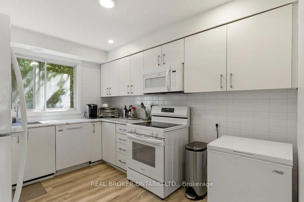 Photo 21 of Unit #1, 2187 Plesser Street, Ottawa, Elmvale Acres/Urbandale — HOMEH