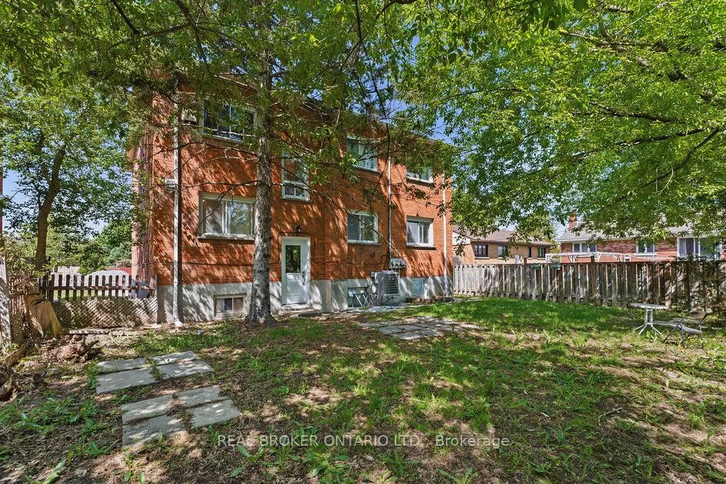 Photo 32 of Unit #1, 2187 Plesser Street, Ottawa, Elmvale Acres/Urbandale — HOMEH