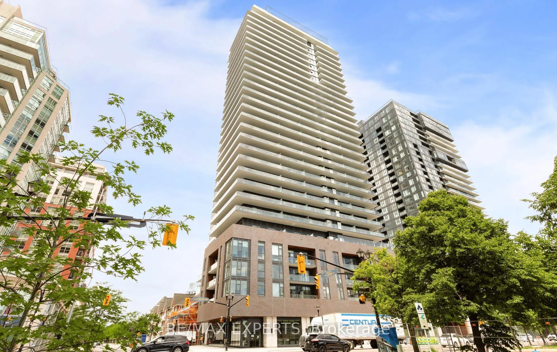 Photo 2 of 2075 Lakeshore Road, Burlington, Brant — HOMEH