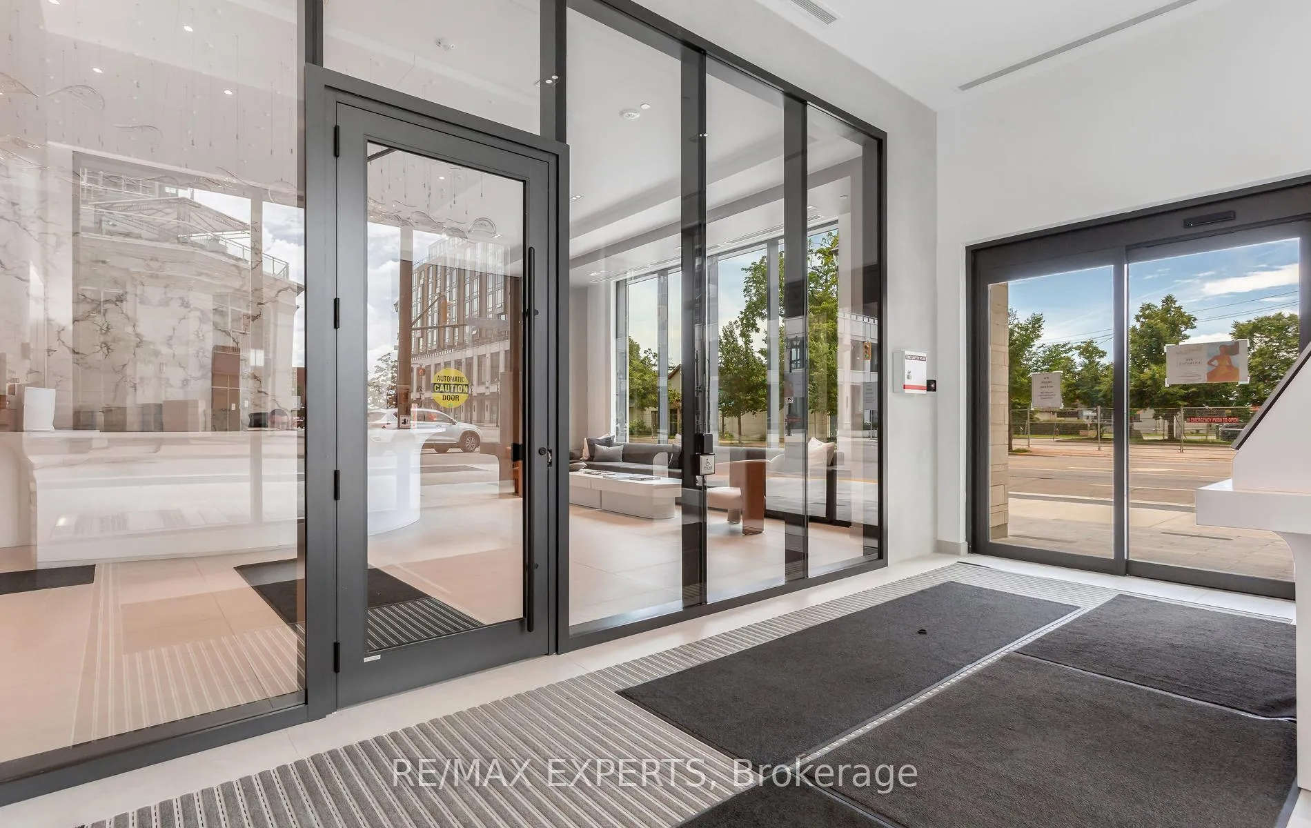 Photo 6 of 2075 Lakeshore Road, Burlington, Brant — HOMEH