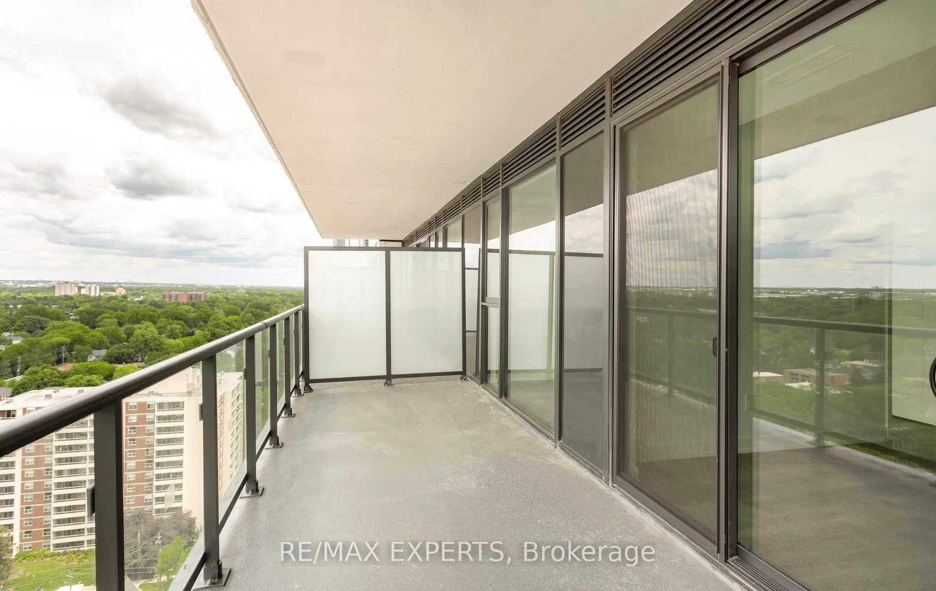 Photo 34 of 2075 Lakeshore Road, Burlington, Brant — HOMEH