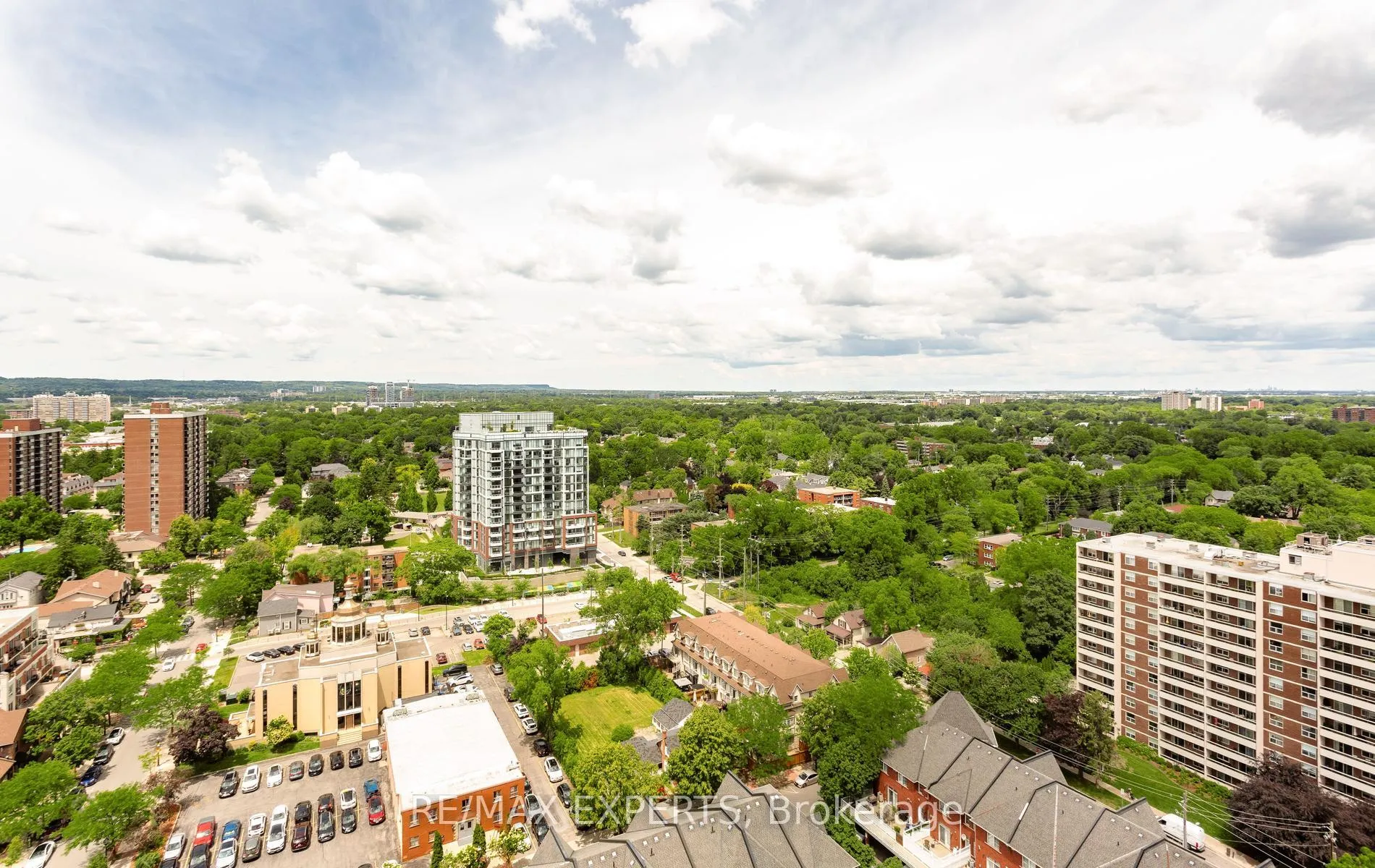 Photo 37 of 2075 Lakeshore Road, Burlington, Brant — HOMEH