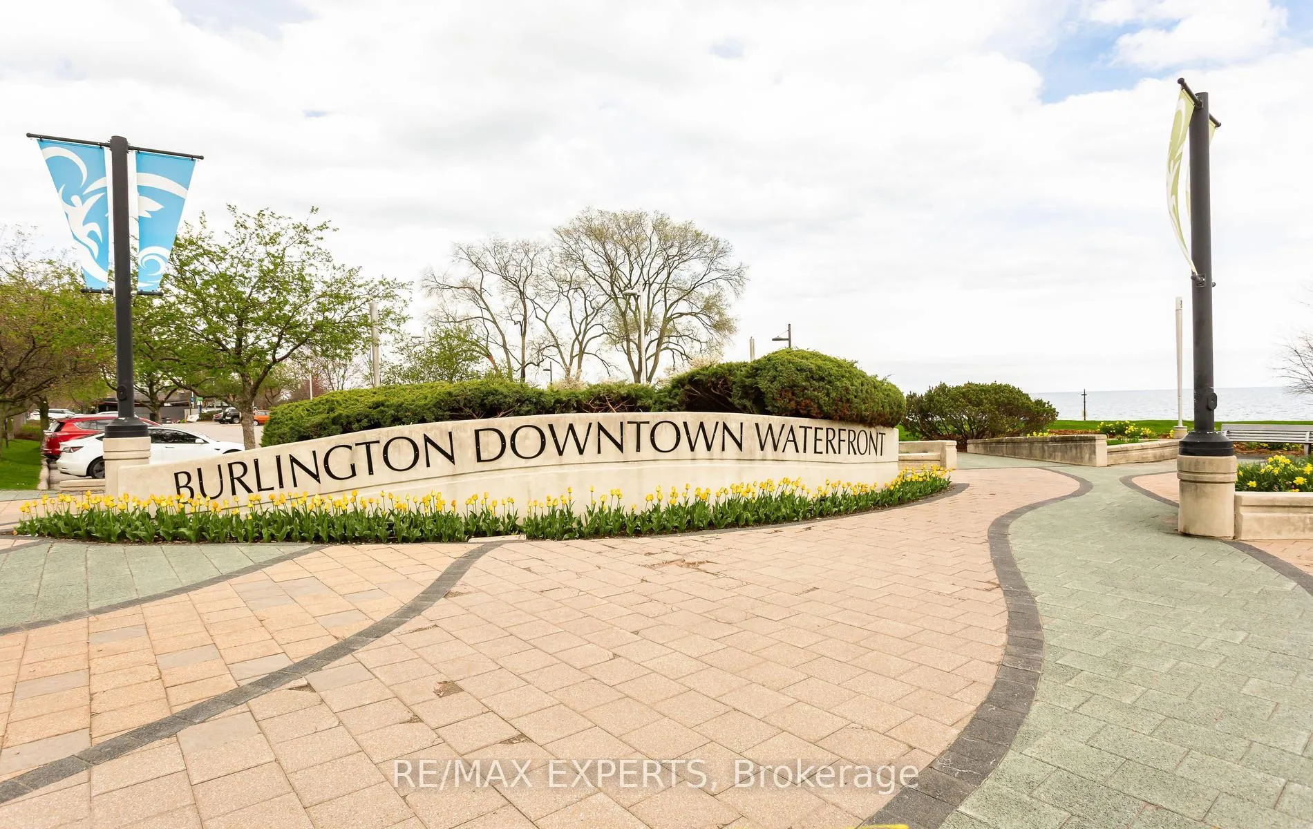 Photo 40 of 2075 Lakeshore Road, Burlington, Brant — HOMEH