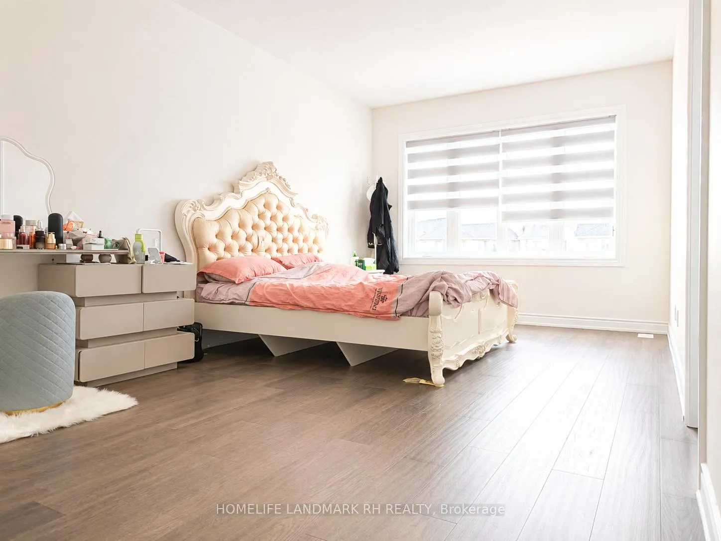 Photo 4 of 32 York Downs Boulevard S, Markham, Angus Glen — HOMEH