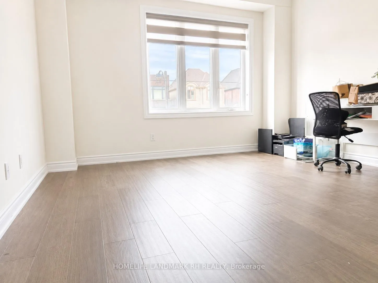 Photo 10 of 32 York Downs Boulevard S, Markham, Angus Glen — HOMEH