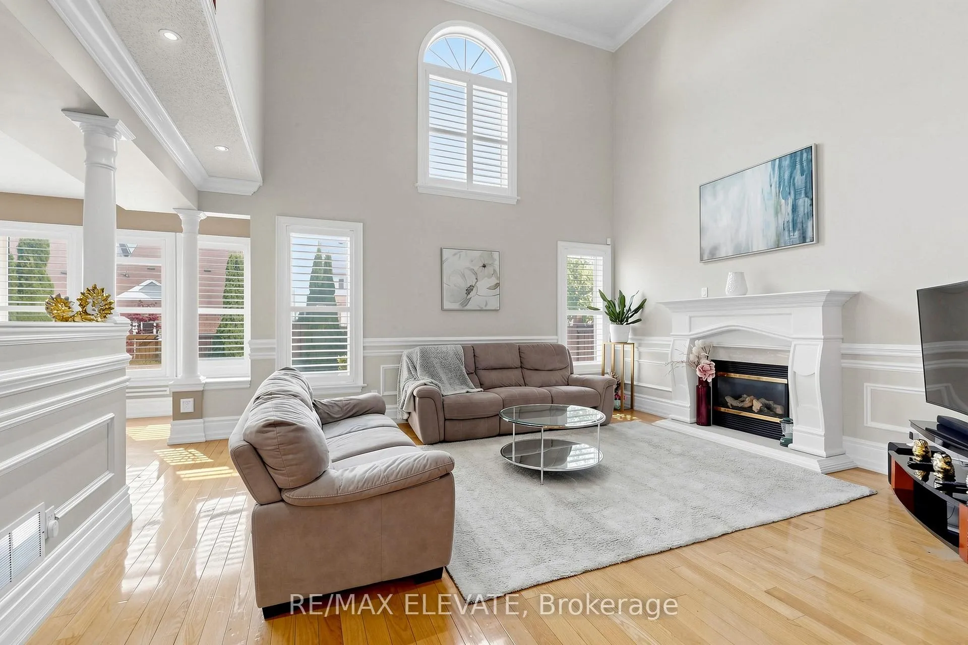 Photo 9 of 11 Joshua Boulevard, Whitby, Brooklin — HOMEH