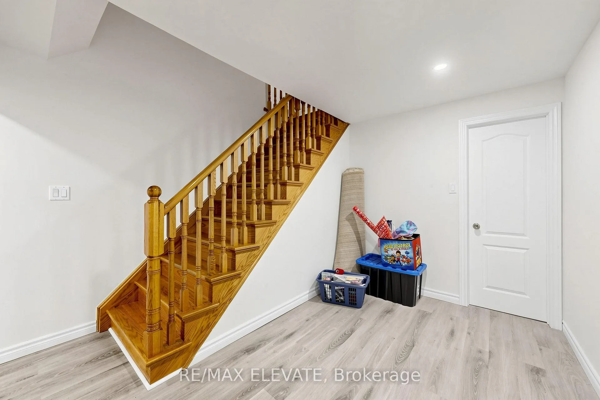 Photo 36 of 11 Joshua Boulevard, Whitby, Brooklin — HOMEH
