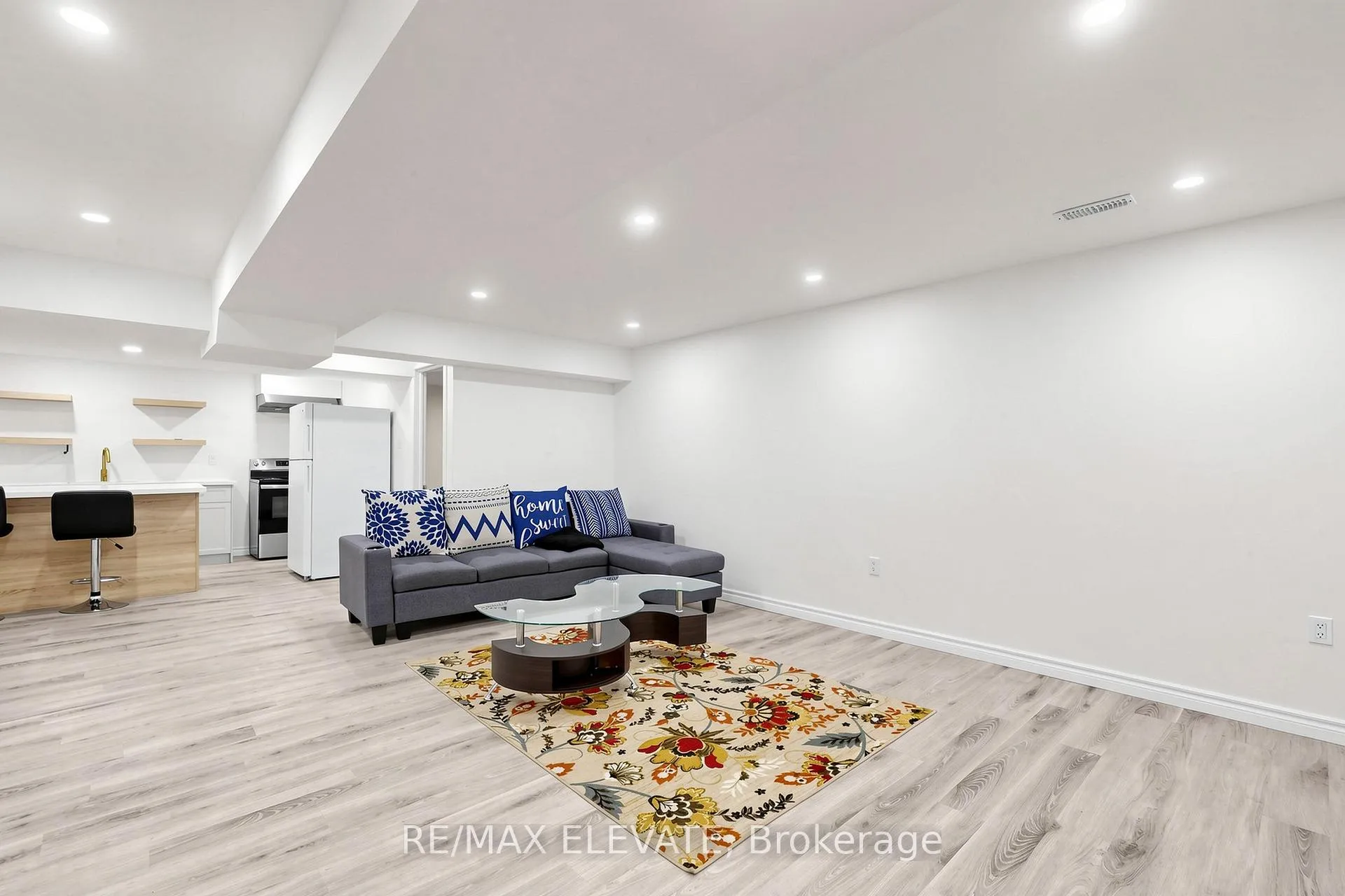 Photo 37 of 11 Joshua Boulevard, Whitby, Brooklin — HOMEH